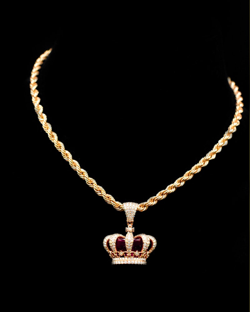 Couronne Pendant